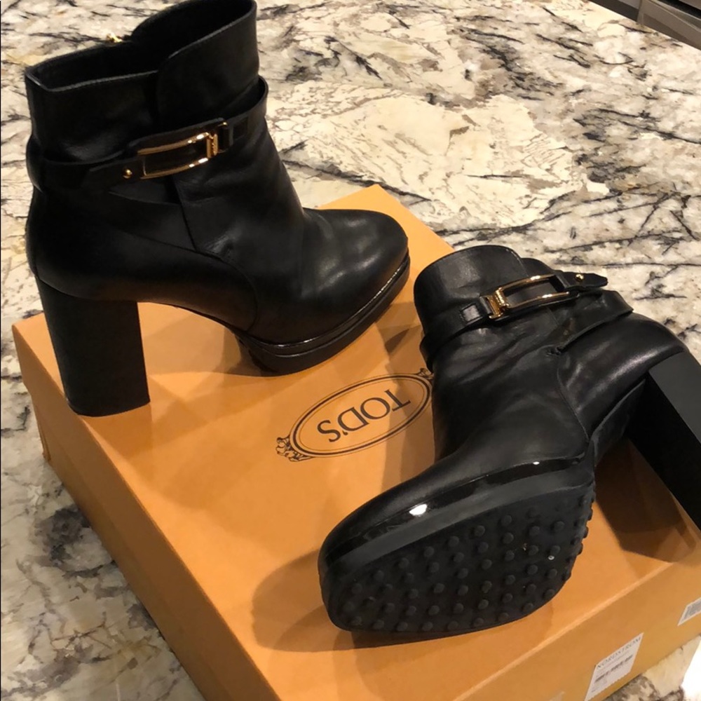 Tod's Women's Black Platform Ankle Boots